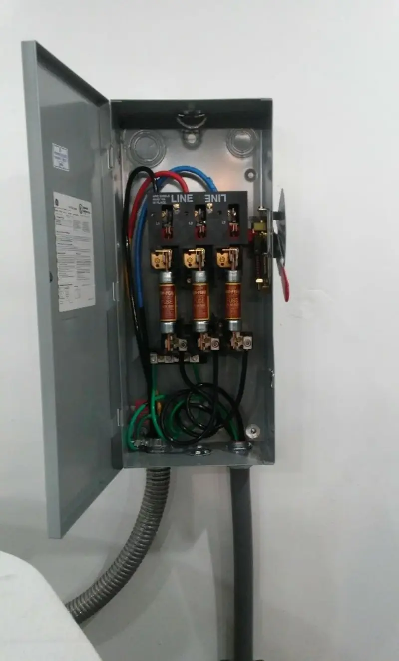 Three-phase disconnect switch installed for Electrical Wiring & Rewiring in McCalla